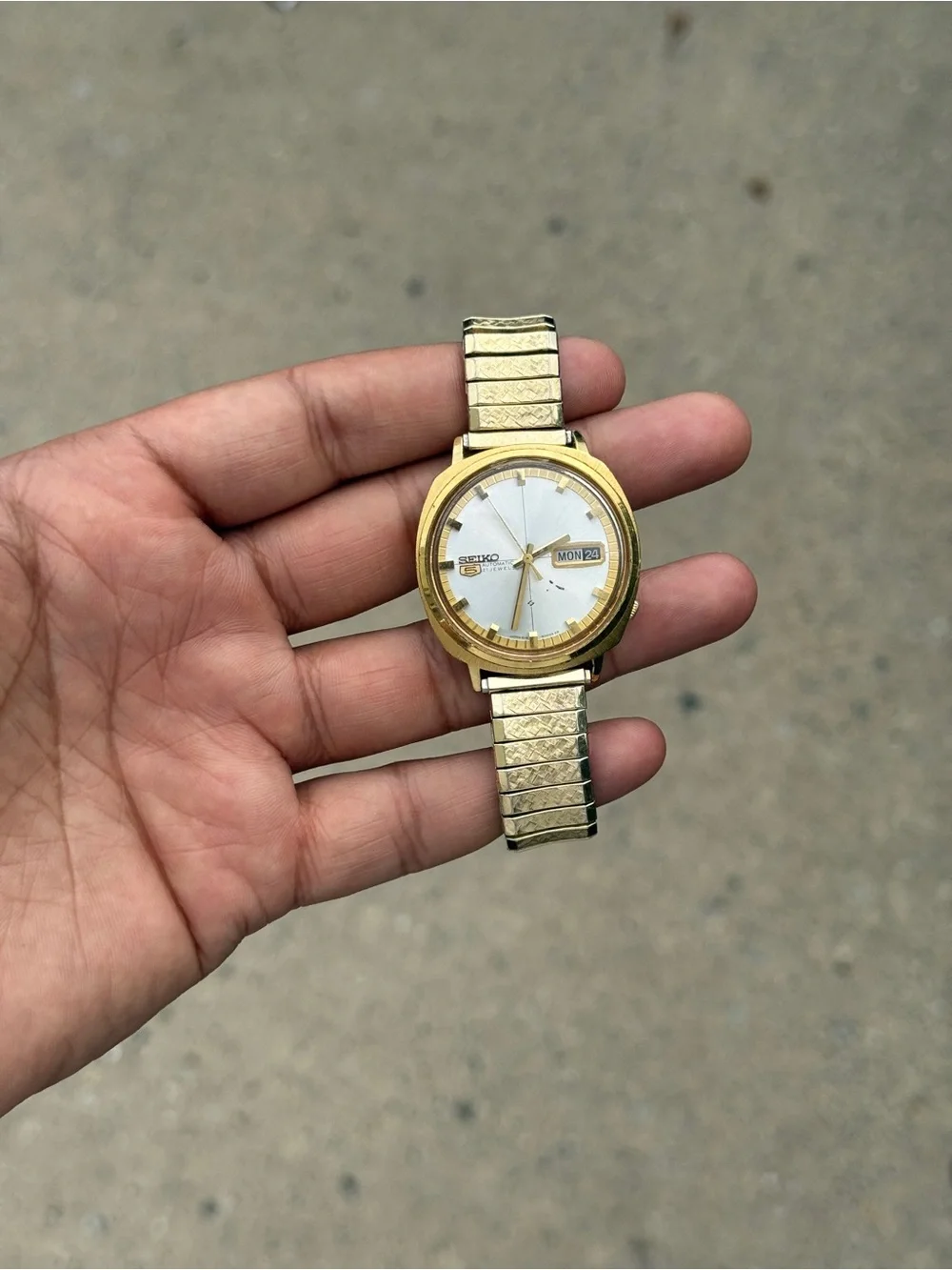 Seiko 5 Vintage Automatic 21 Jewels Watch Day Date Gold Tone Mens Watch 1970s